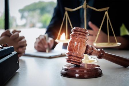 有限公司改選董事 - 蘇家宏律師、周依潔律師